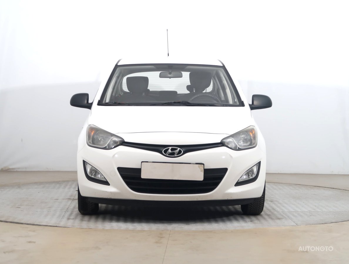 Hyundai i20, 2013 - pohled č. 2