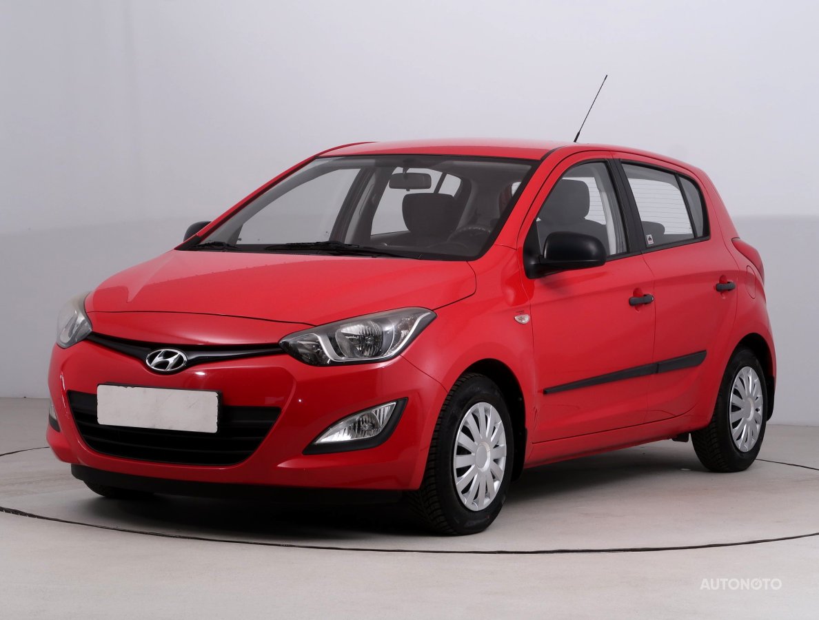 Hyundai i20, 2013 - pohled č. 3