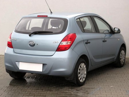 Hyundai i20, 2010 - pohled č. 5