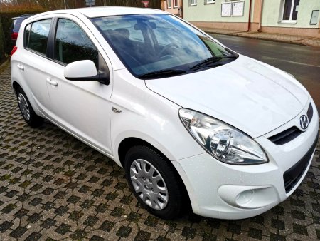 Hyundai i20, 2011 - pohled č. 2
