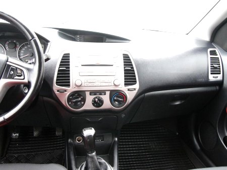 Hyundai i20, 2010 - pohled č. 12