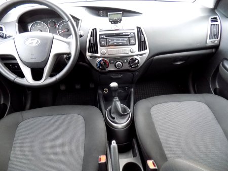 Hyundai i20, 2013 - pohled č. 13