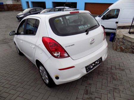 Hyundai i20, 2013 - pohled č. 8