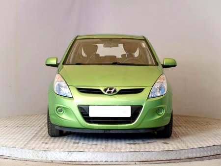 Hyundai i20, 2009 - pohled č. 2