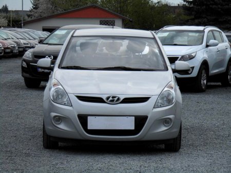 Hyundai i20, 2011 - pohled č. 2