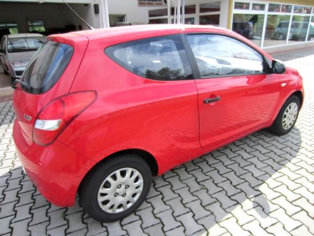 Hyundai i20, 2009 - pohled č. 5
