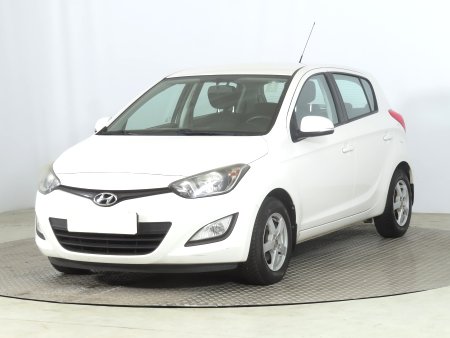 Hyundai i20, 2014 - pohled č. 3