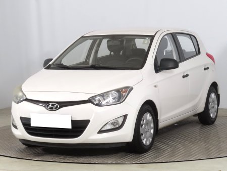 Hyundai i20, 2013 - pohled č. 3