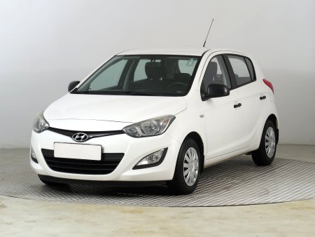 Hyundai i20, 2013 - pohled č. 3