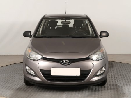 Hyundai i20, 2013 - pohled č. 2