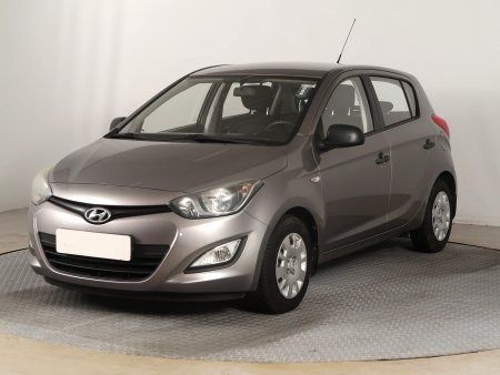 Hyundai i20, 2013 - pohled č. 3