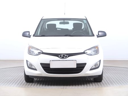 Hyundai i20, 2013 - pohled č. 2