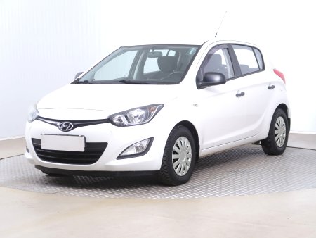 Hyundai i20, 2013 - pohled č. 3