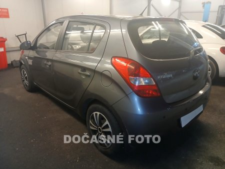 Hyundai i20, 2012 - pohled č. 2
