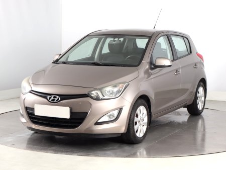 Hyundai i20, 2013 - pohled č. 3