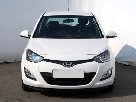 Hyundai i20, 2013 - pohled č. 2