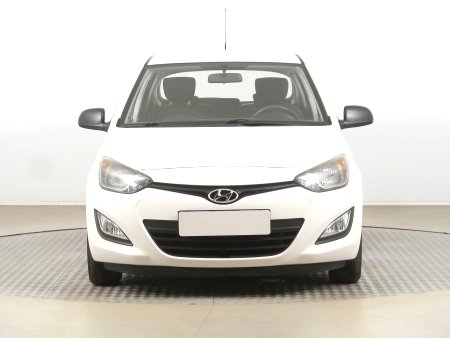 Hyundai i20, 2013 - pohled č. 2