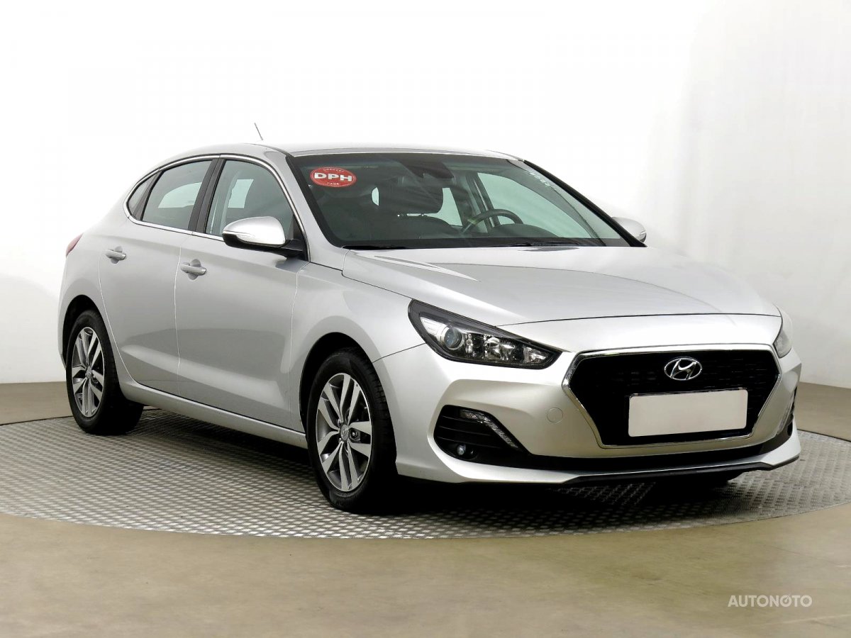 Hyundai i30 Fastback, 2018 - celkový pohled