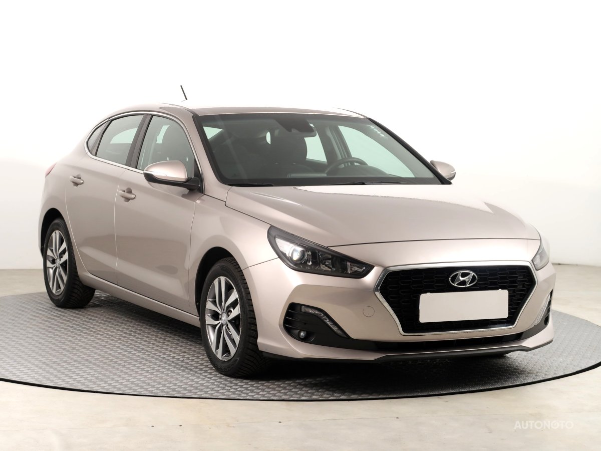 Hyundai i30 Fastback, 2018 - pohled č. 1