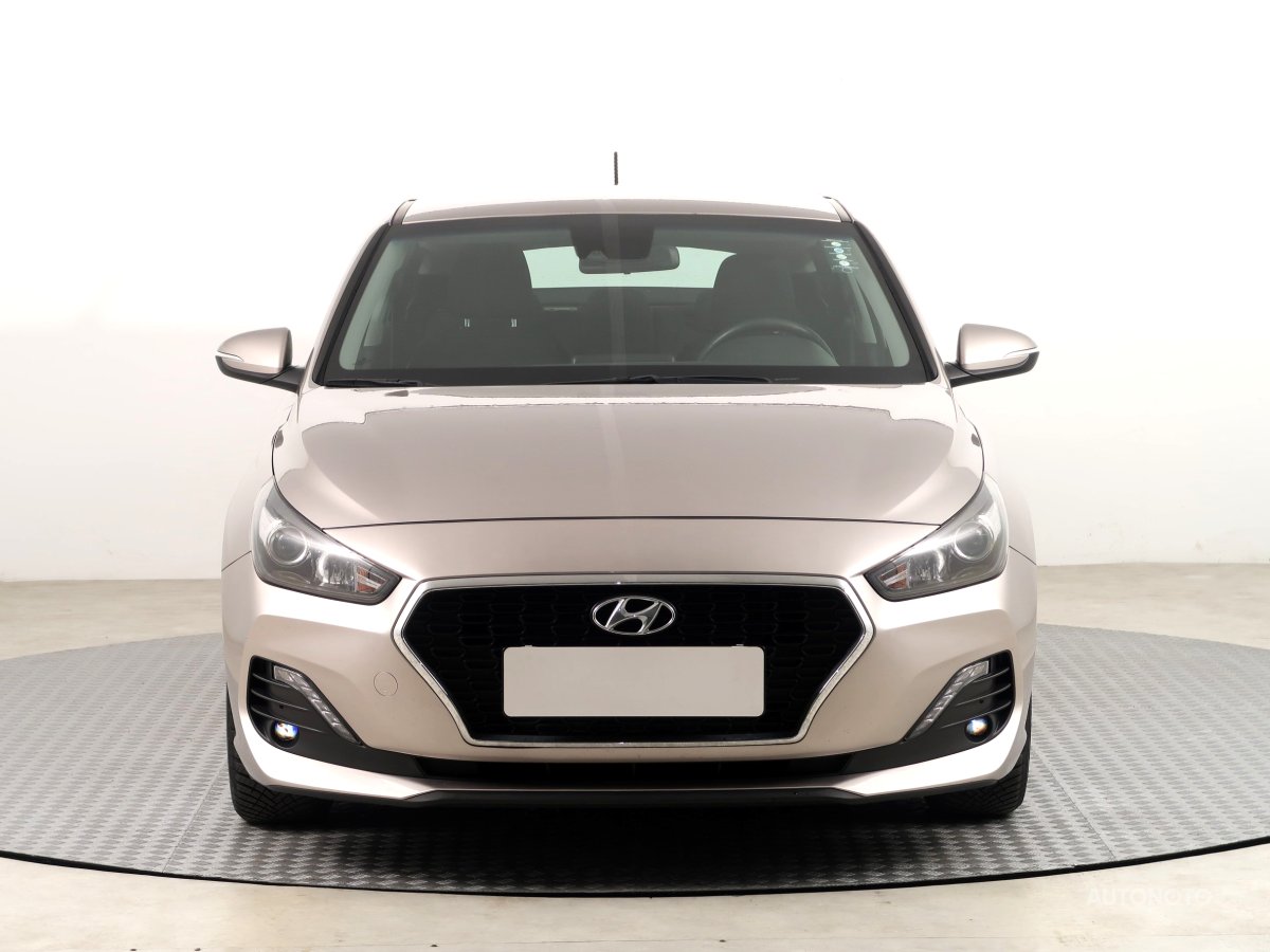 Hyundai i30 Fastback, 2018 - pohled č. 2
