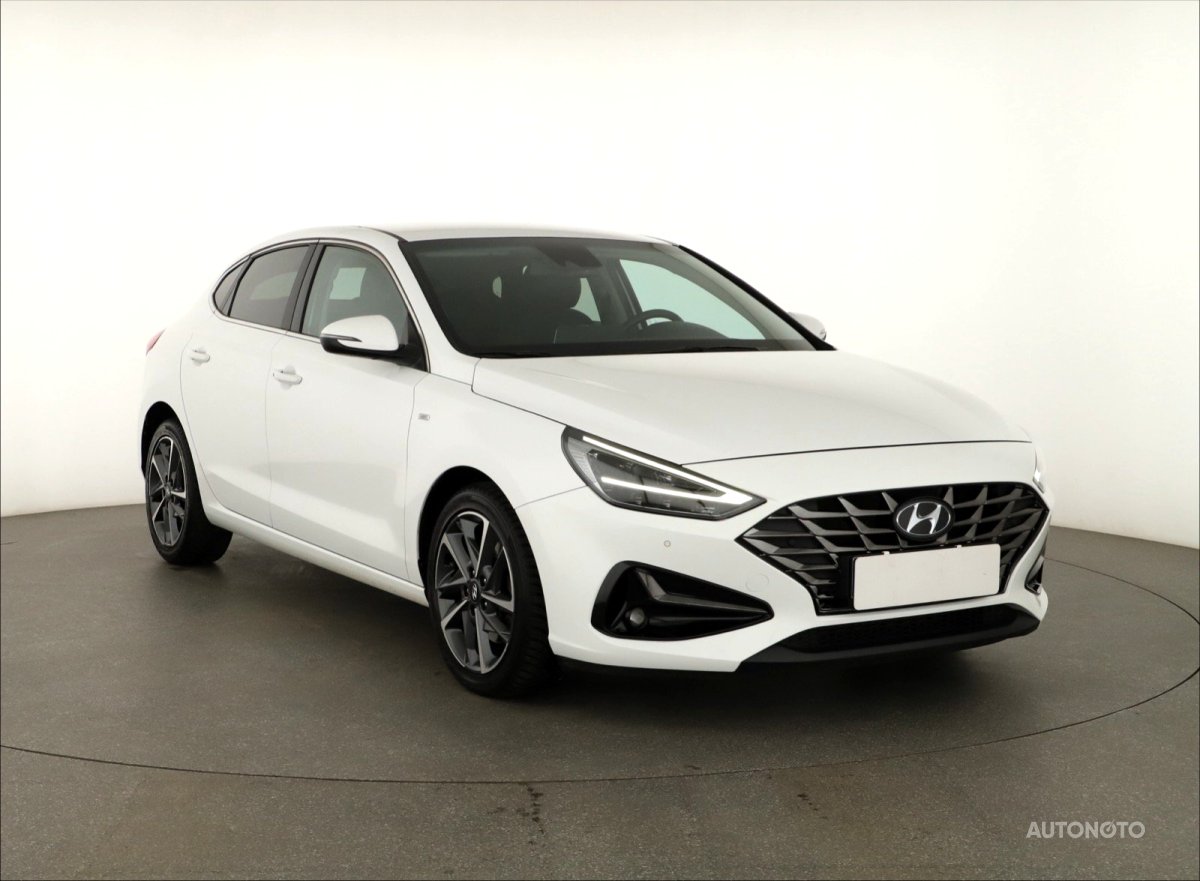 Hyundai i30 Fastback, 2020 - pohled č. 1