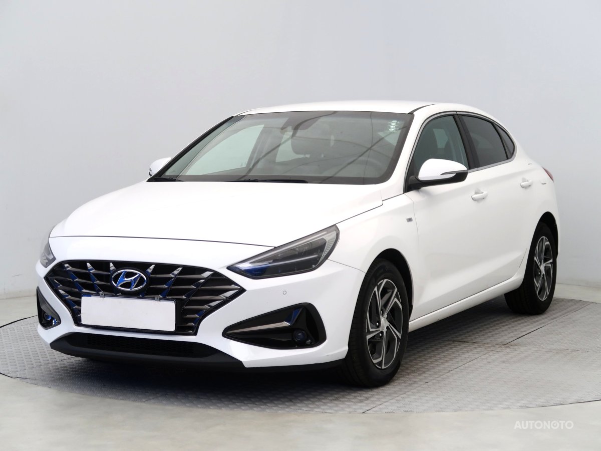 Hyundai i30 Fastback, 2023 - pohled č. 3