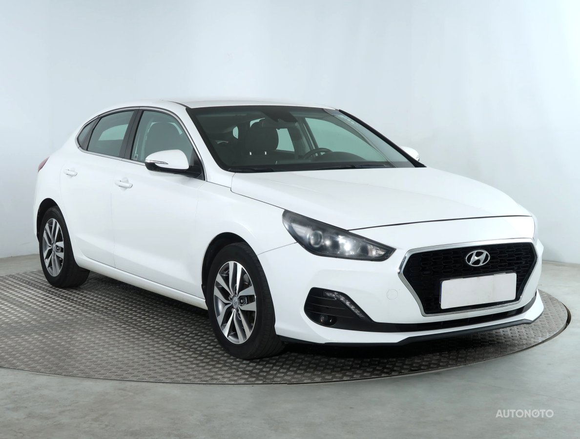 Hyundai i30 Fastback, 2018 - pohled č. 1