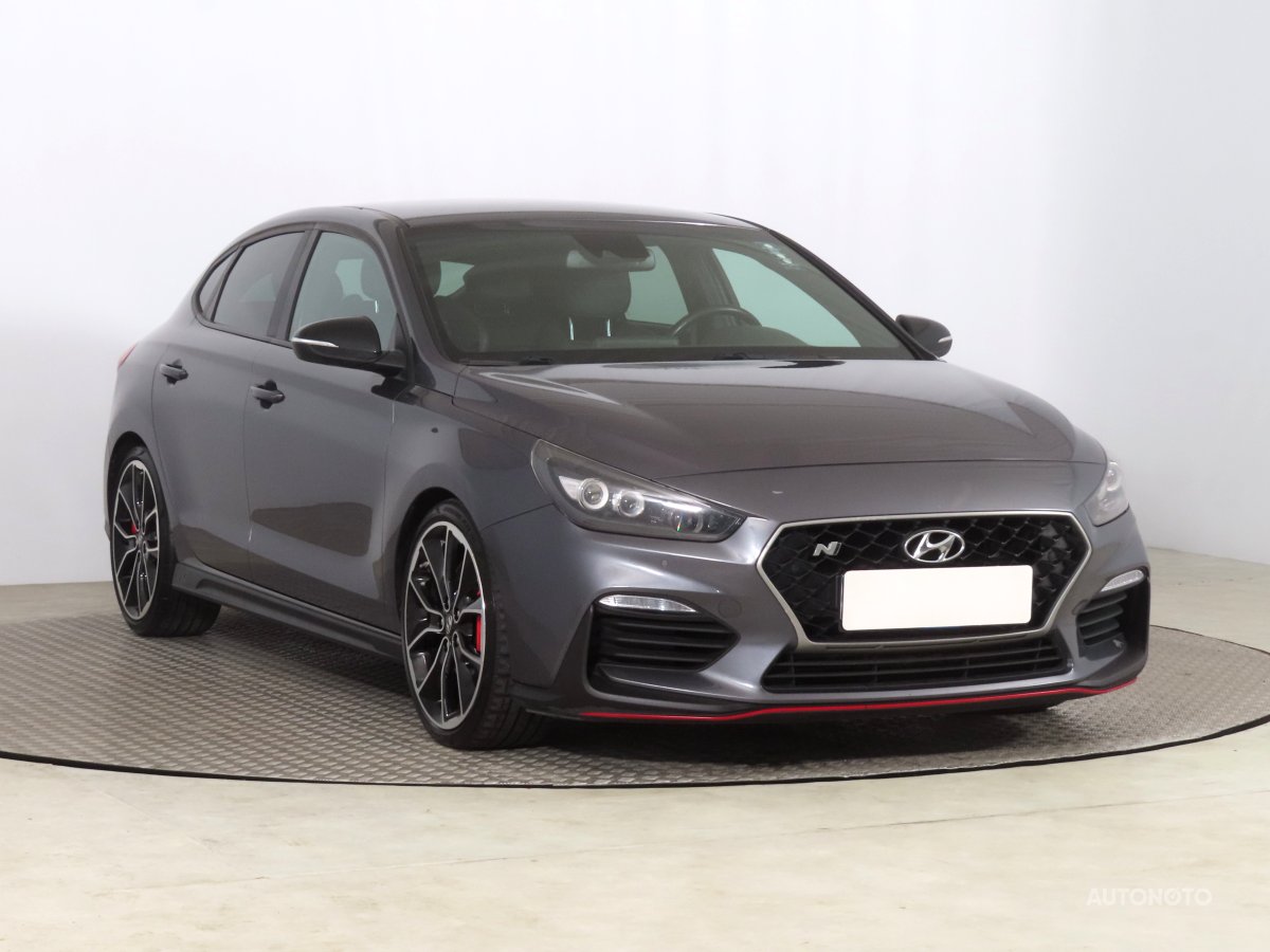 Hyundai i30 Fastback, 2019 - pohled č. 1