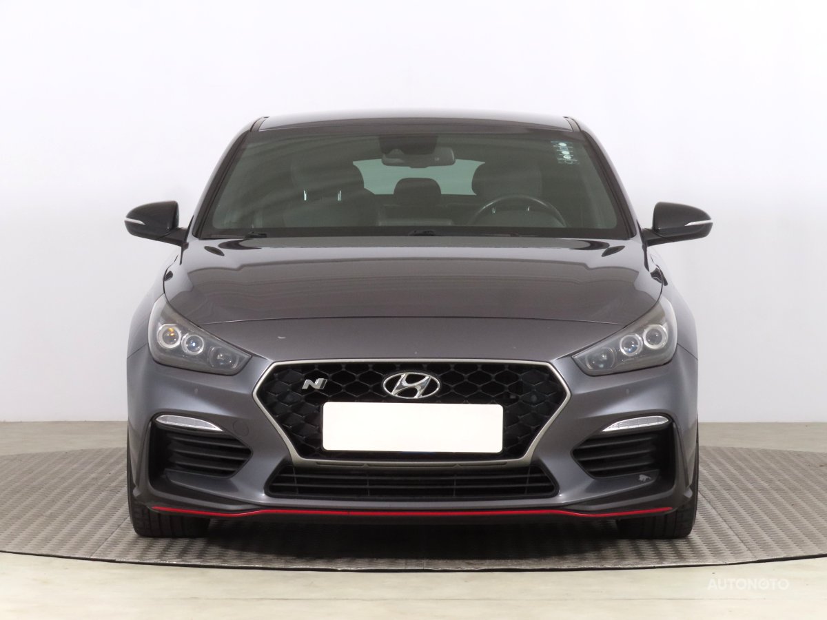 Hyundai i30 Fastback, 2019 - pohled č. 2