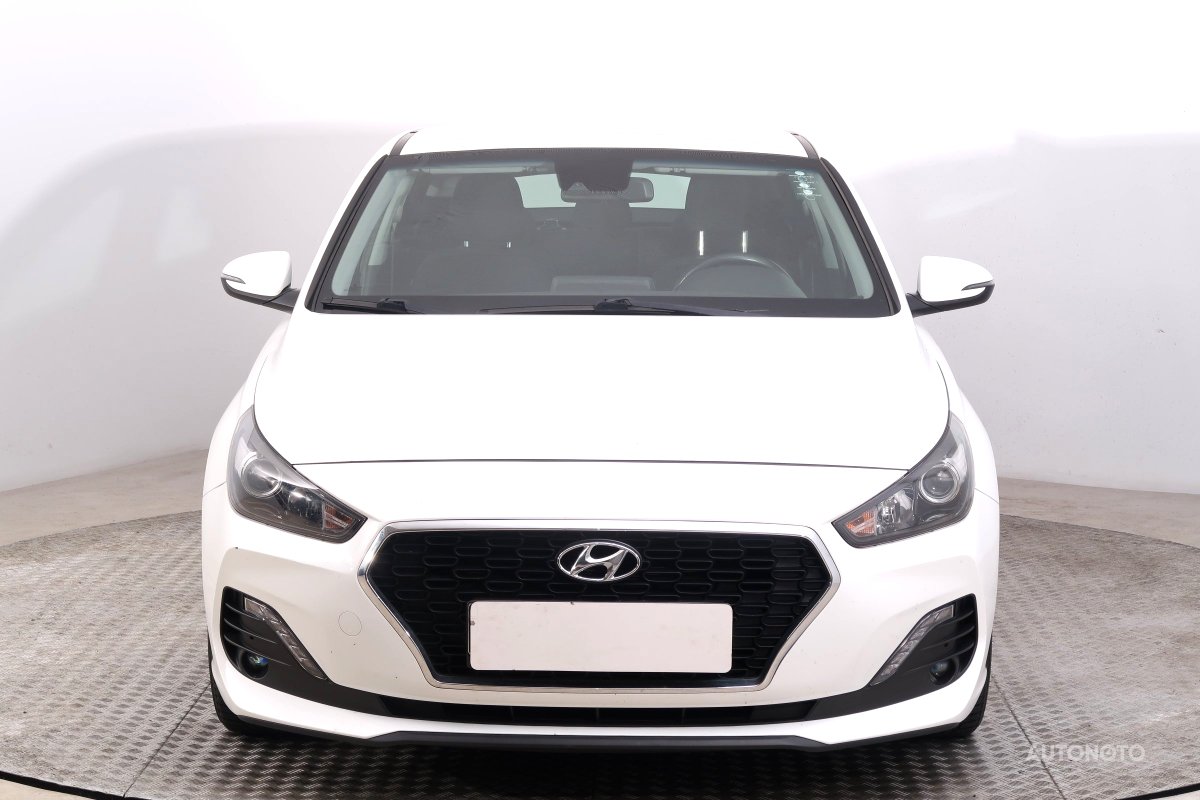 Hyundai i30 Fastback, 2019 - pohled č. 2