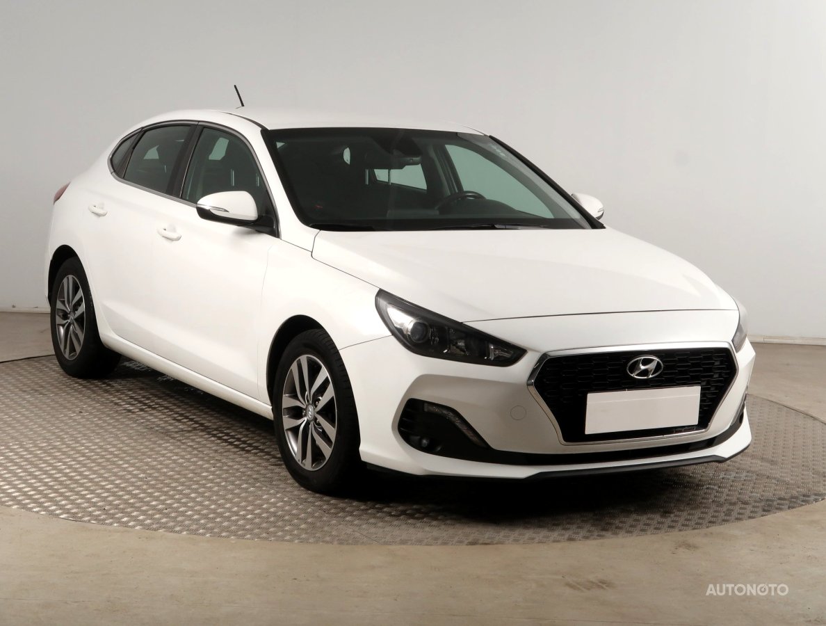 Hyundai i30 Fastback, 2019 - pohled č. 1