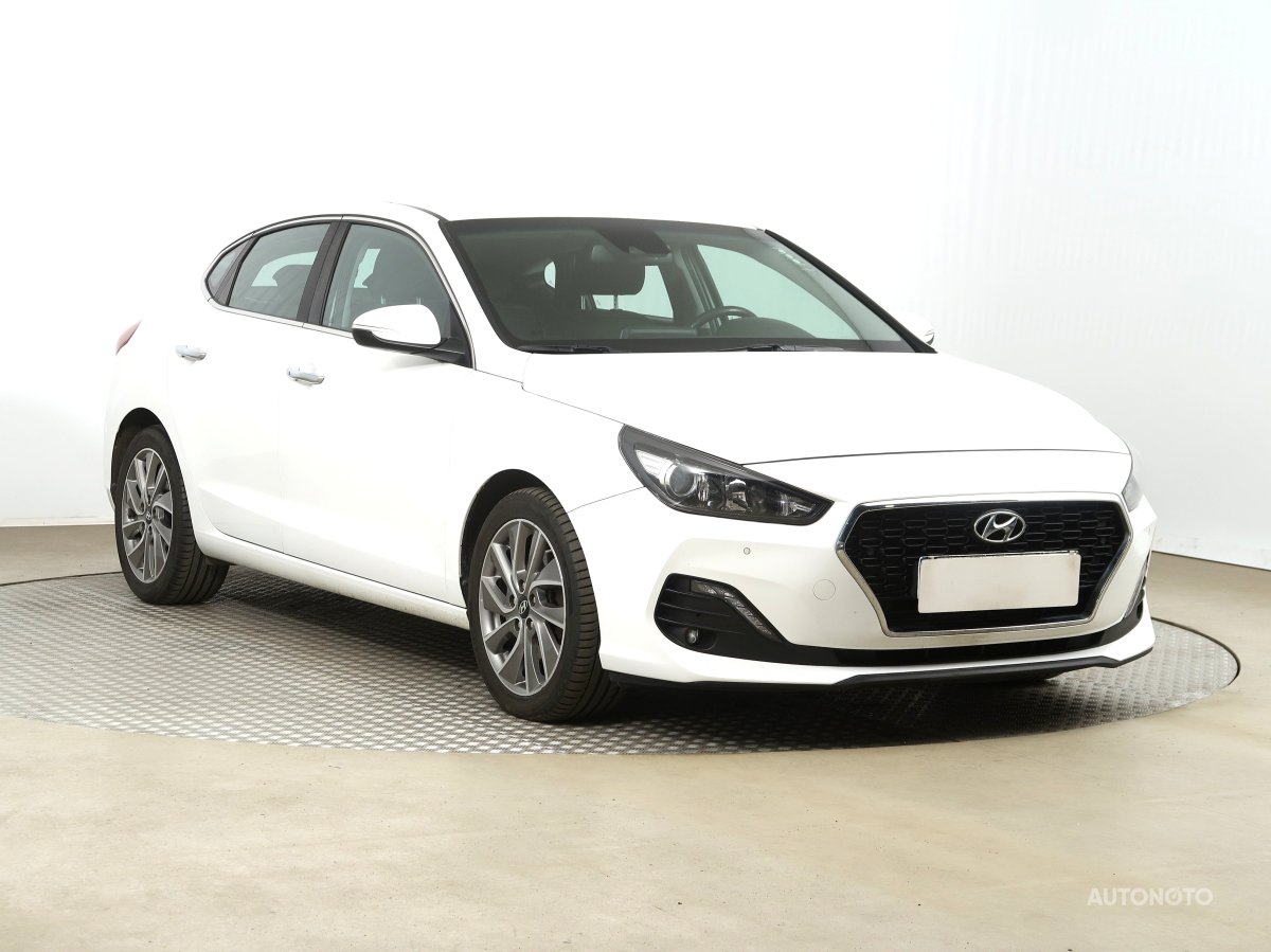 Hyundai i30 Fastback, 2018 - pohled č. 1