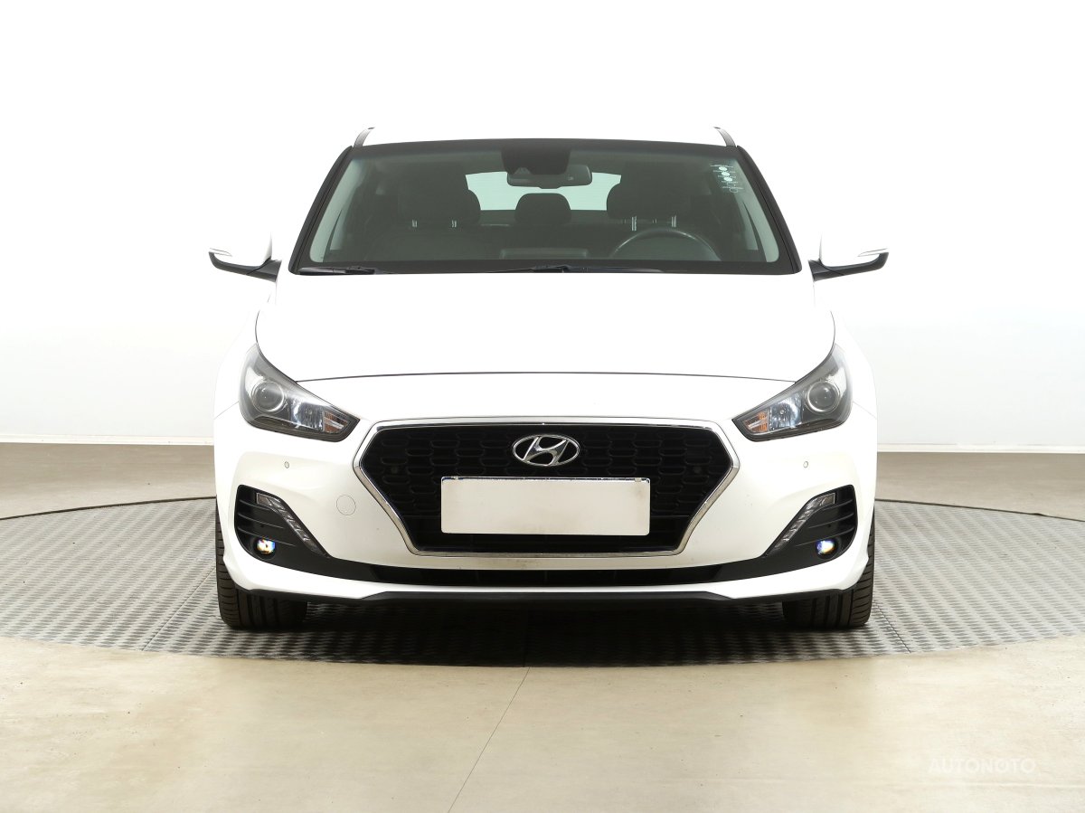 Hyundai i30 Fastback, 2018 - pohled č. 2