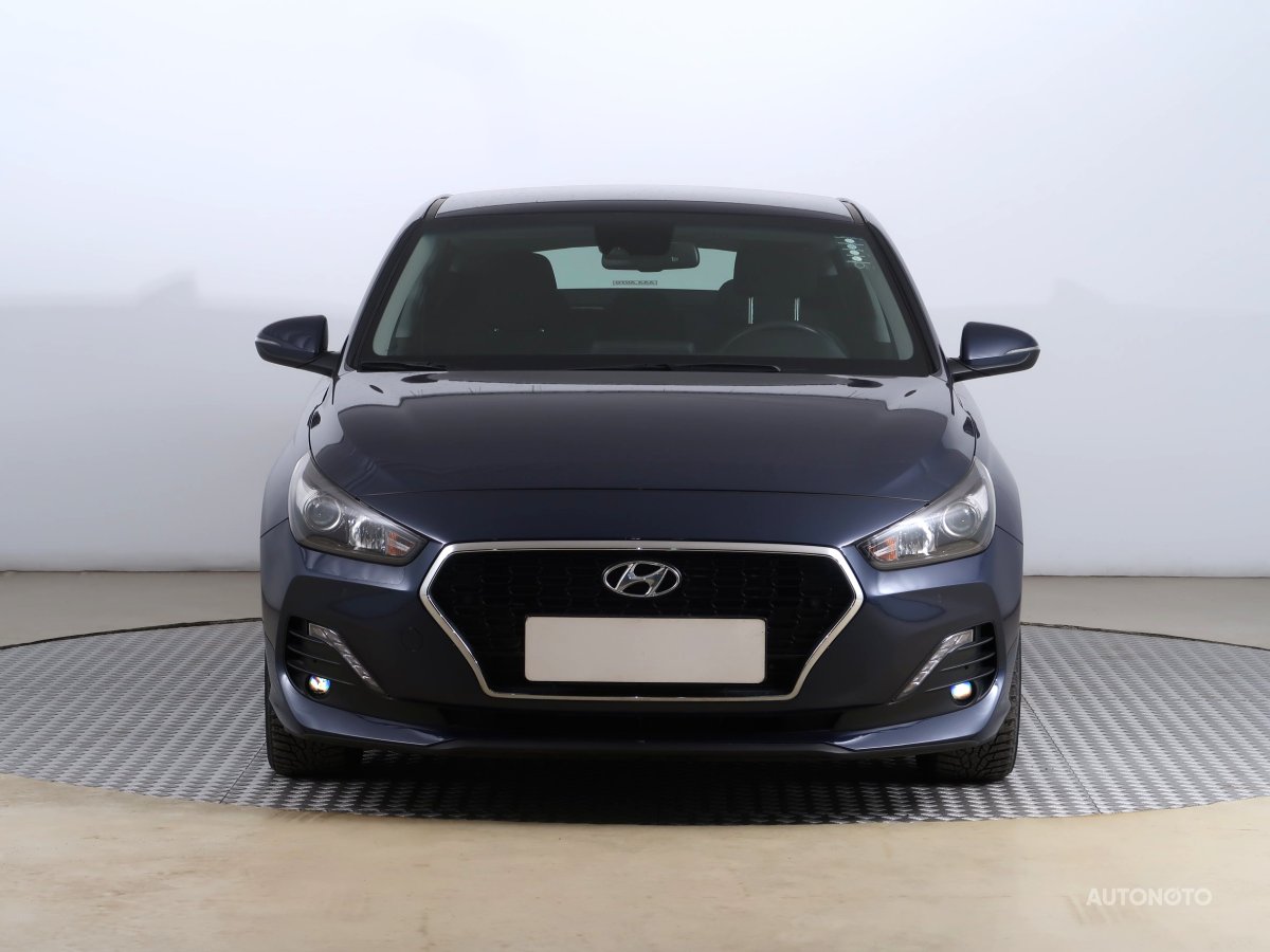Hyundai i30 Fastback, 2019 - pohled č. 2