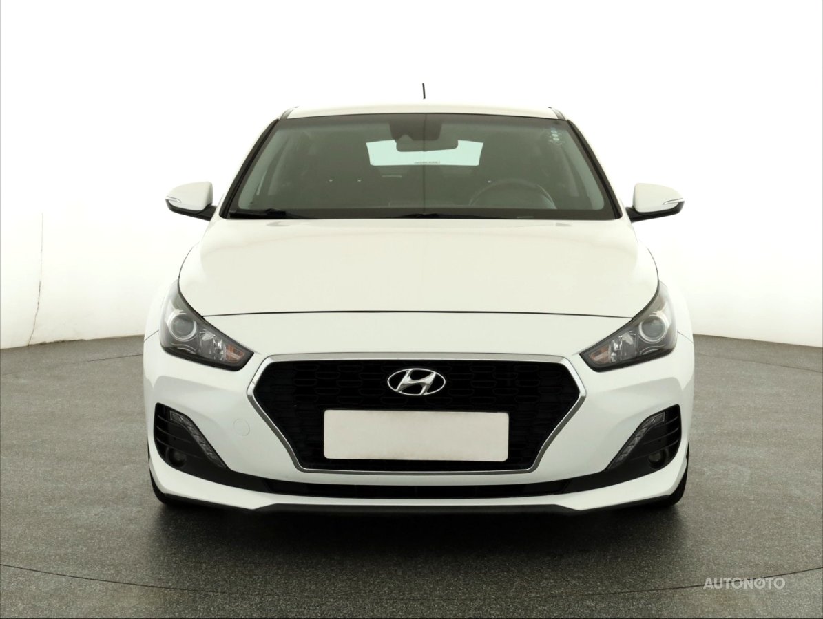 Hyundai i30 Fastback, 2018 - pohled č. 2