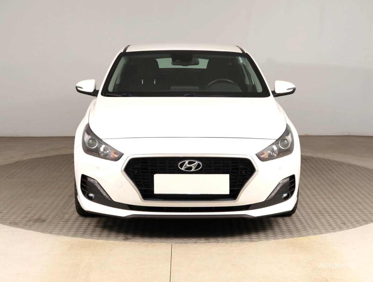 Hyundai i30 Fastback, 2019 - pohled č. 2