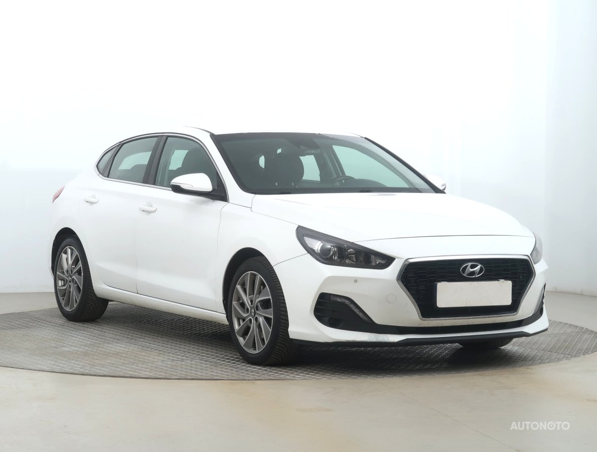 Hyundai i30 Fastback, 2018 - pohled č. 1