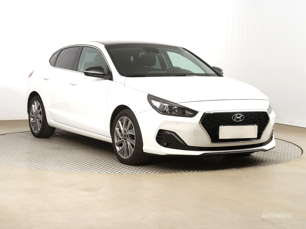Hyundai i30 Fastback, 2018 - pohled č. 1