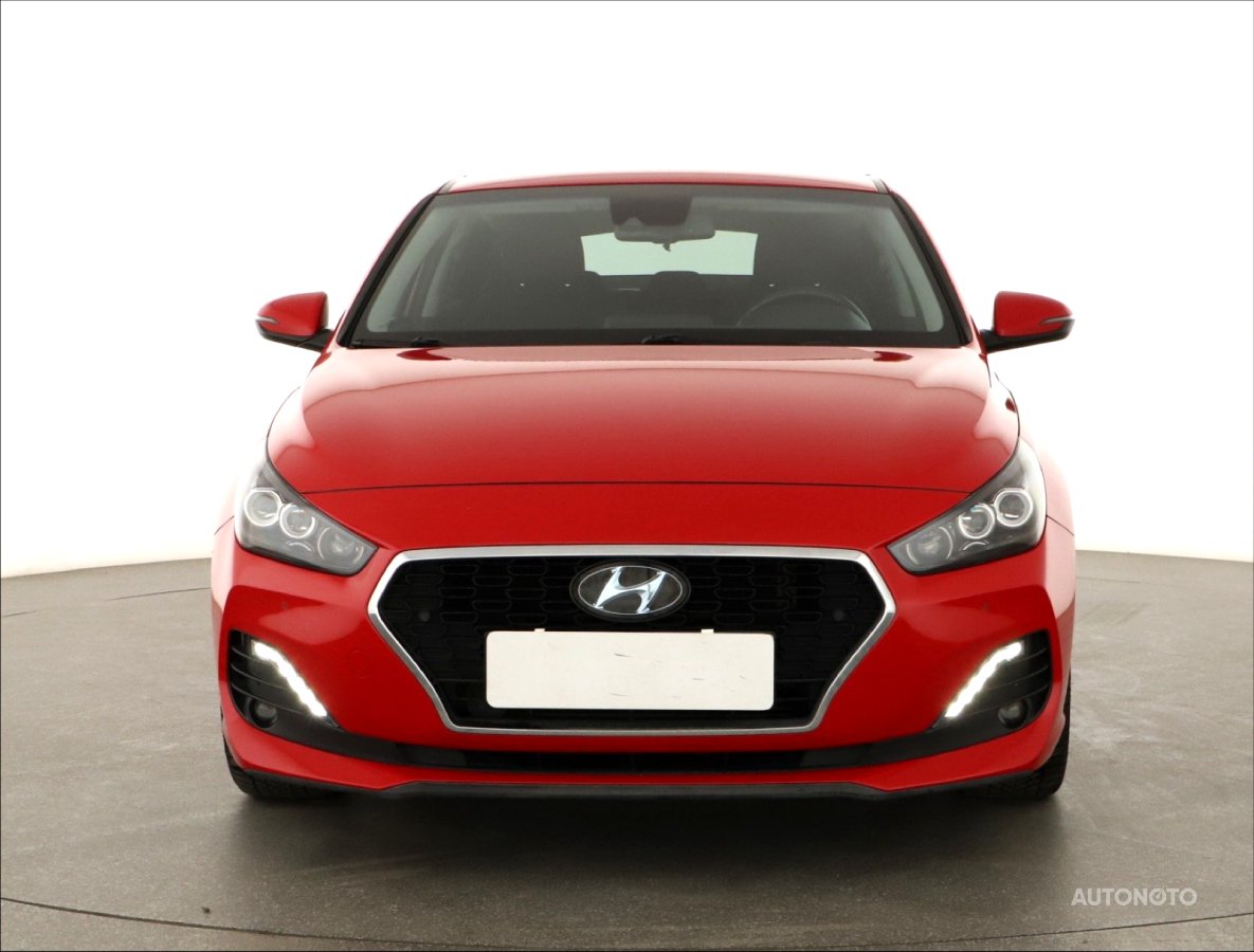 Hyundai i30 Fastback, 2020 - pohled č. 2