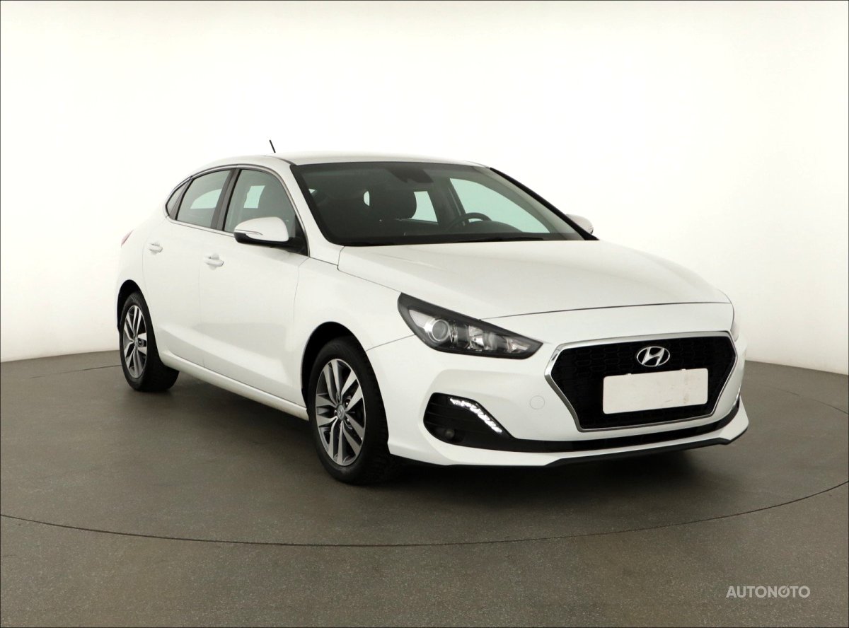 Hyundai i30 Fastback, 2019 - pohled č. 1