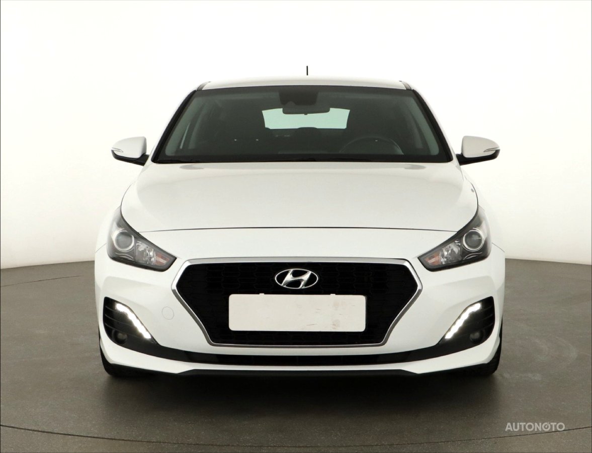 Hyundai i30 Fastback, 2019 - pohled č. 2