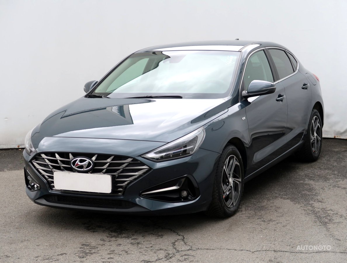 Hyundai i30 Fastback, 2023 - pohled č. 3