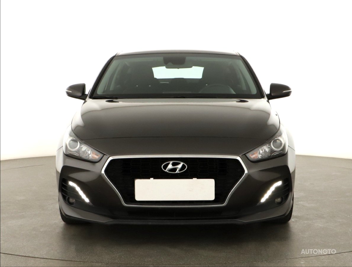 Hyundai i30 Fastback, 2018 - pohled č. 2