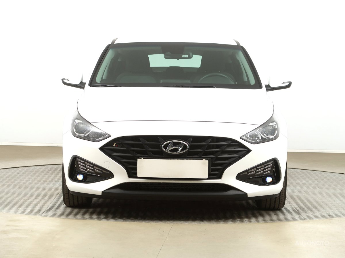 Hyundai i30 Fastback, 2023 - pohled č. 2