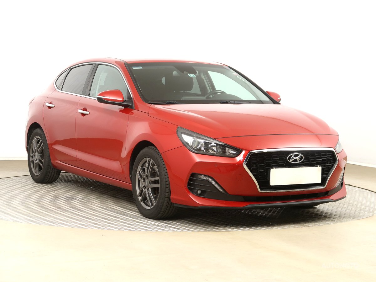 Hyundai i30 Fastback, 2018 - celkový pohled