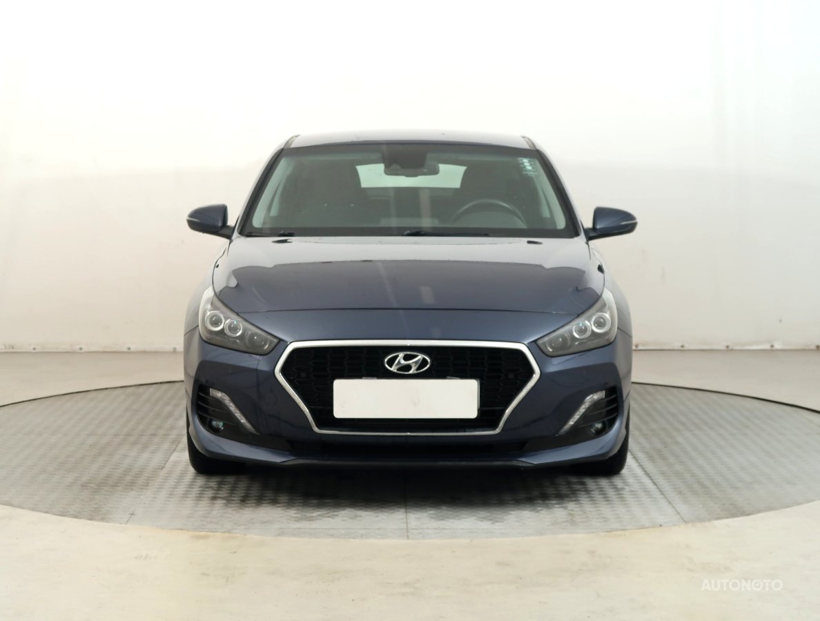Hyundai i30 Fastback, 2019 - pohled č. 2