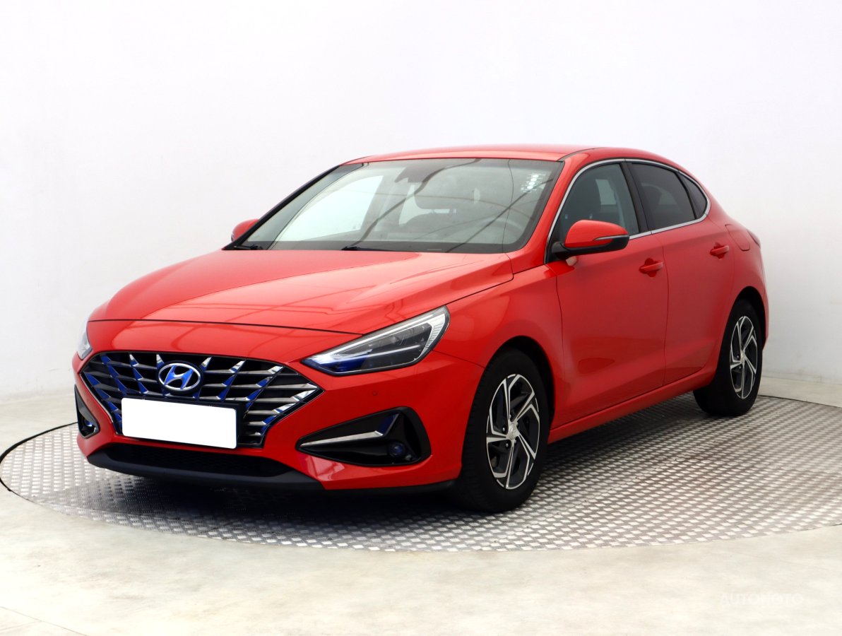 Hyundai i30 Fastback, 2020 - pohled č. 3