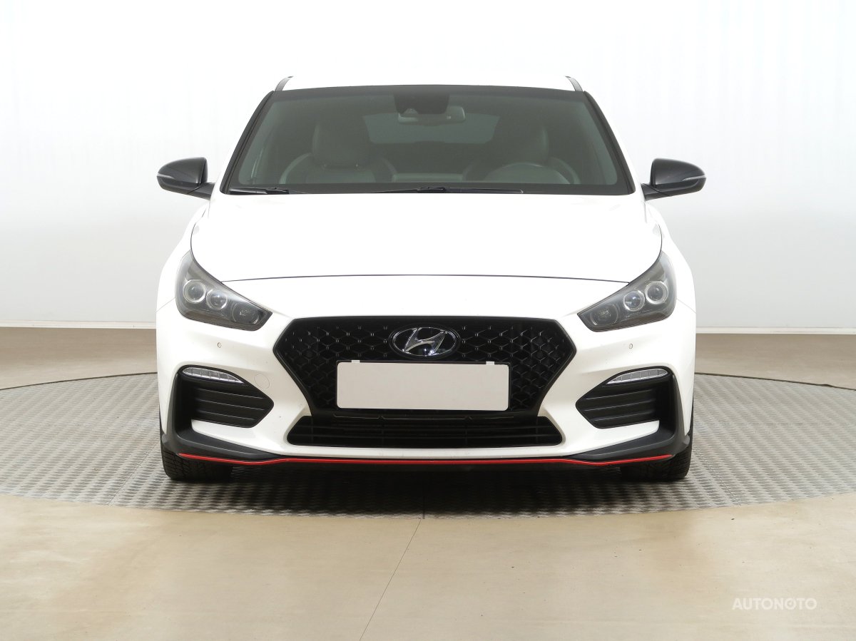 Hyundai i30 Fastback, 2019 - pohled č. 2
