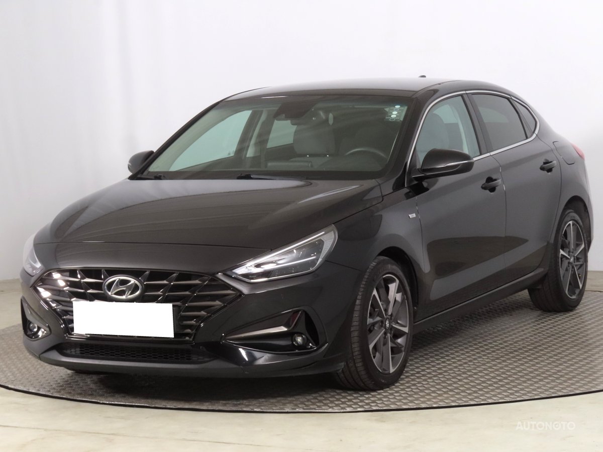 Hyundai i30 Fastback, 2021 - pohled č. 3