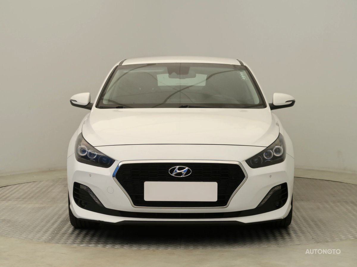 Hyundai i30 Fastback, 2019 - pohled č. 2